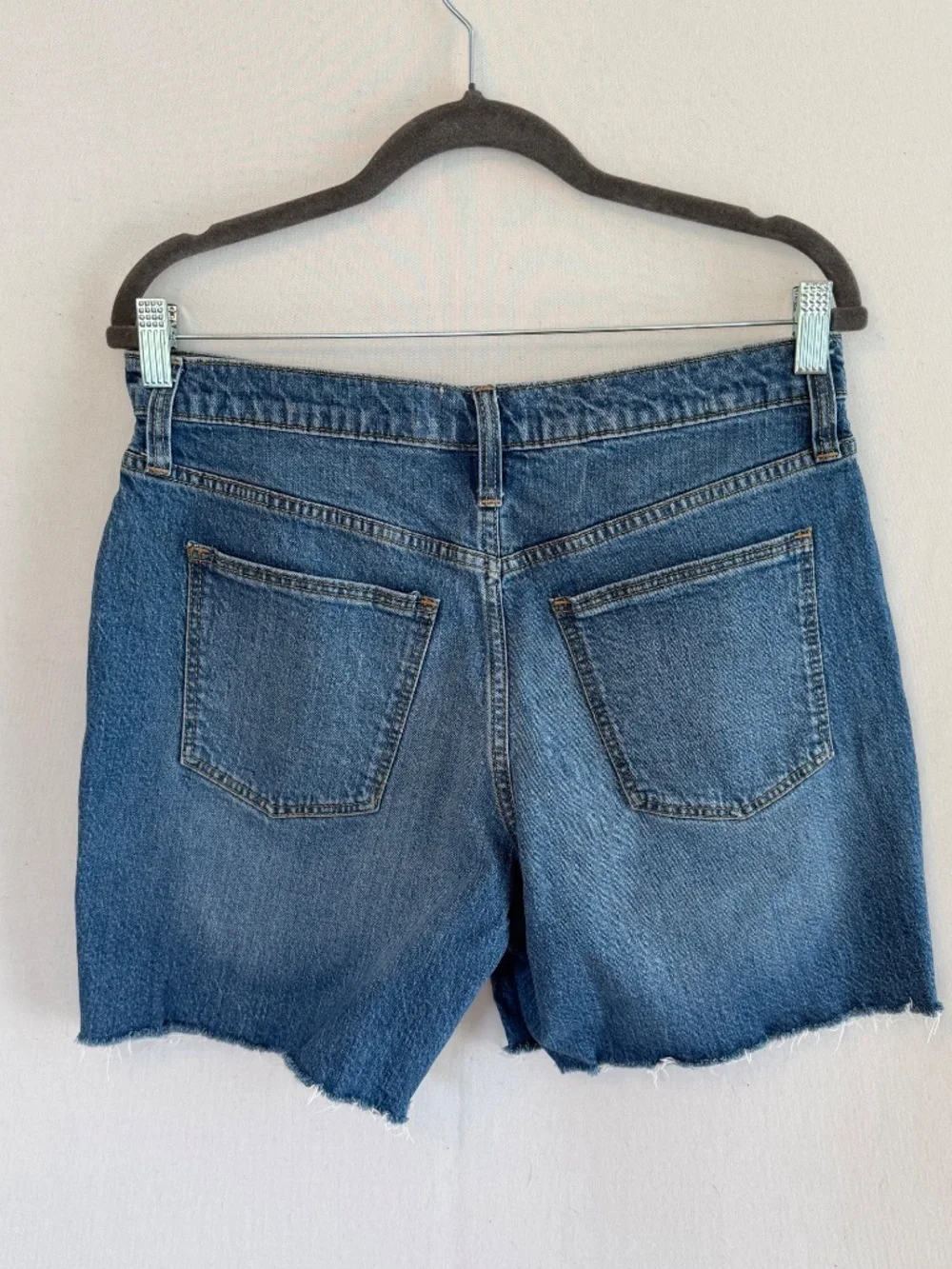 UNIVERSAL THREAD Women’s Size 8/29R Vintage Bermuda Denim Jean Shorts